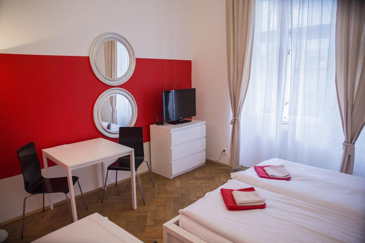 Budget Hostal