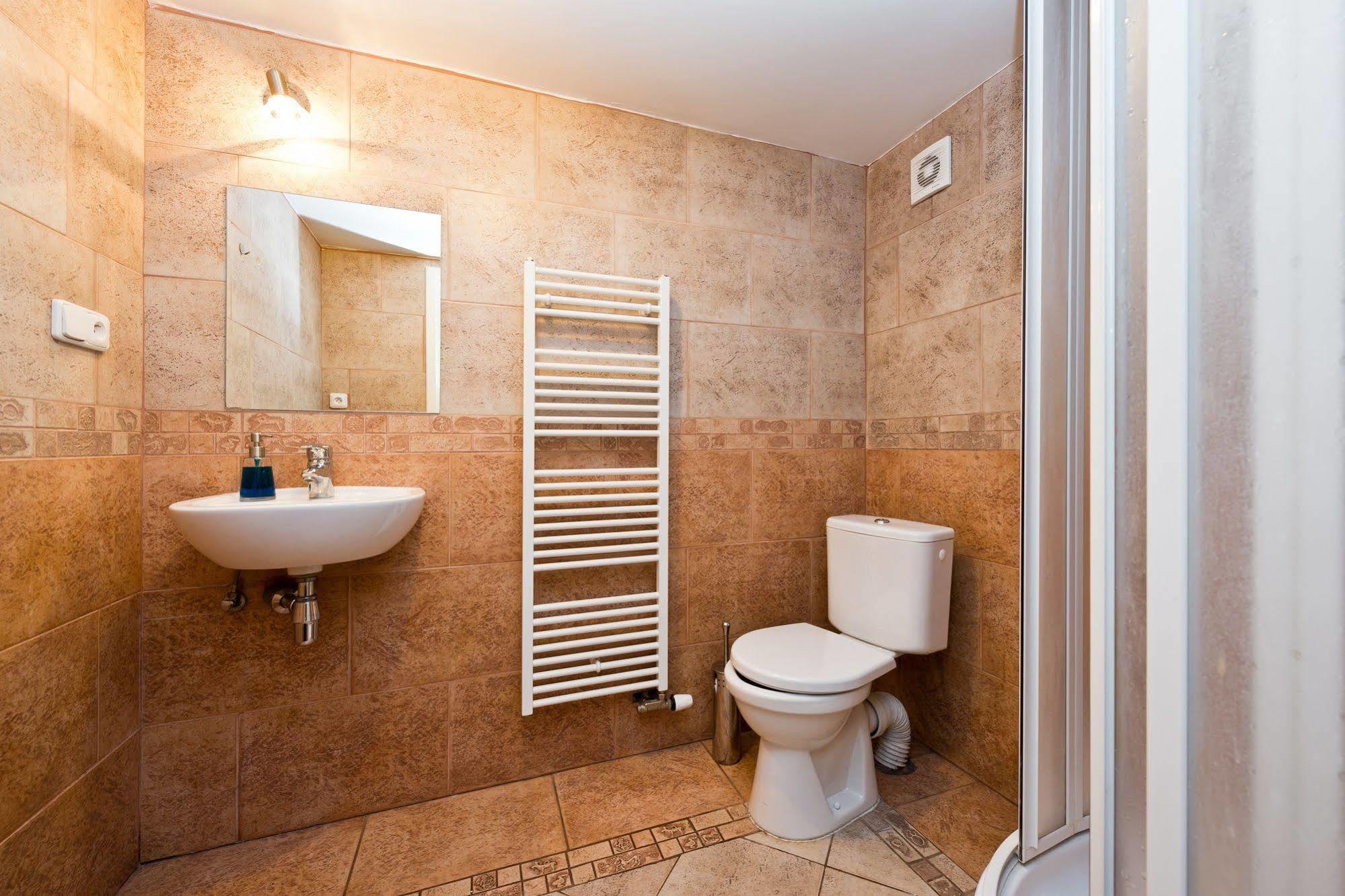 Budget Hostal *
